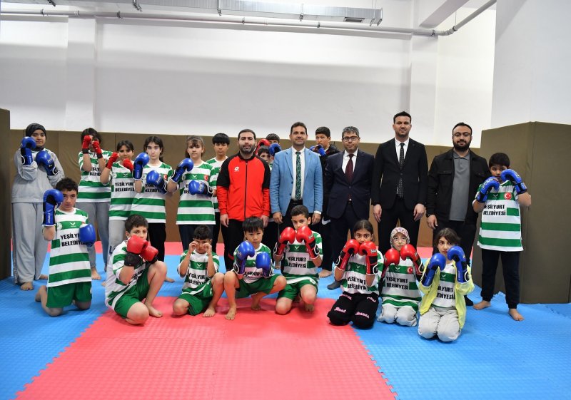 Yeşilyurt Belediyesi’nden İkizce’ye Modern Spor Salonu Yatırımı!
