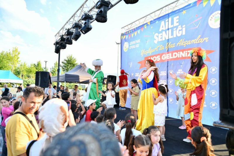 Yeşilyurt İlçesinde “Yaz Akşamları” Renkli Ve Keyif Dolu Etkinliklerle Başladı