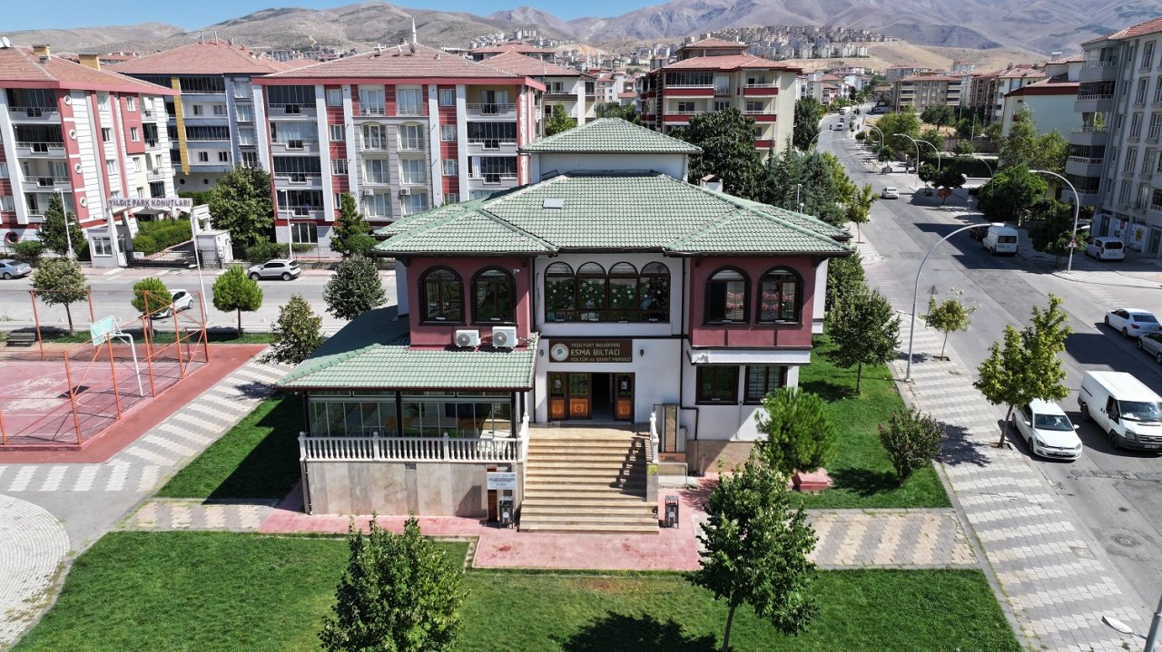 ESMA BİLTACİ KÜLTÜR VE SANAT MERKEZİ